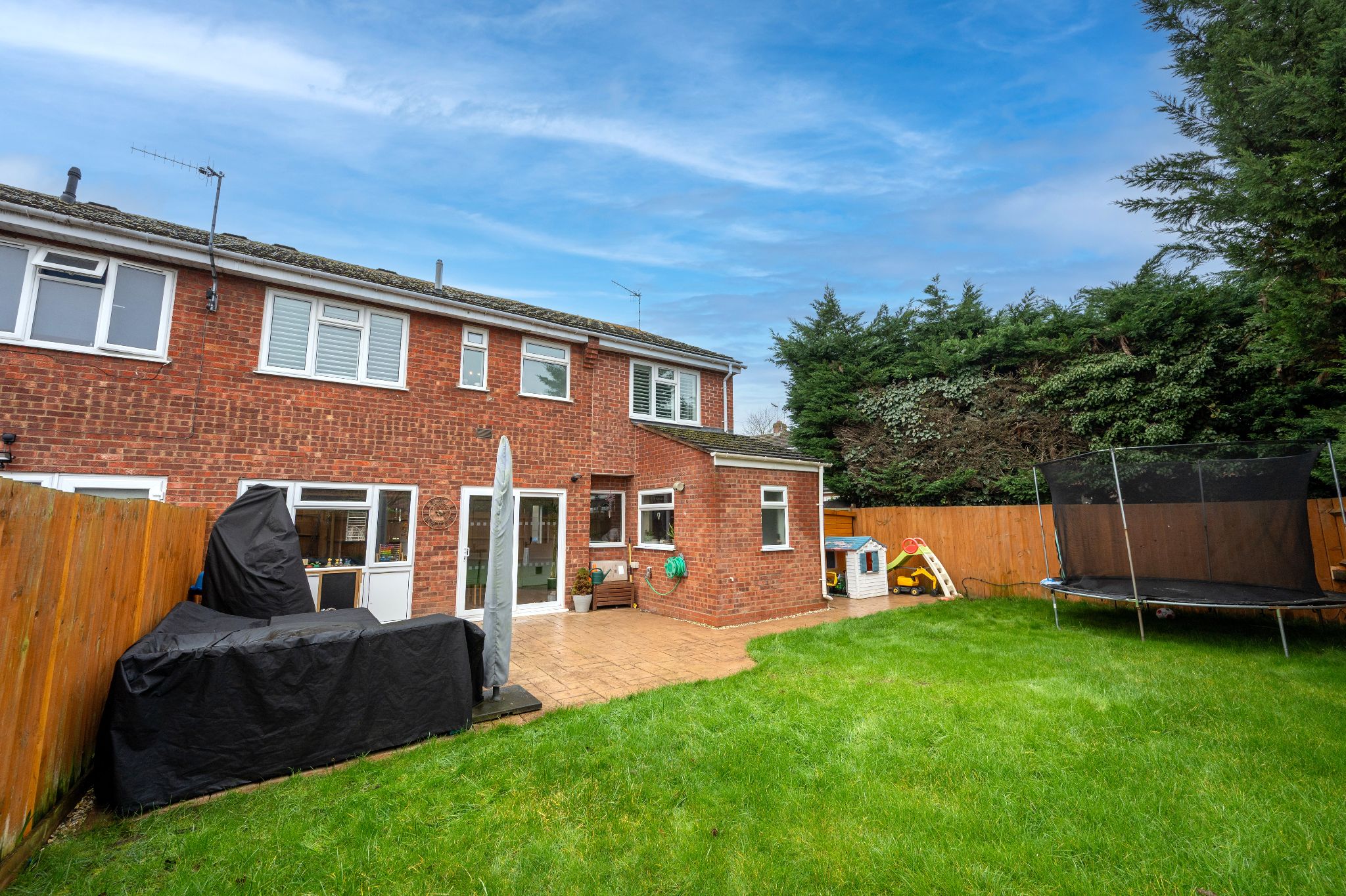 5 bedroom semi-detached house For Sale in Bidford-on-avon, Alcester - Property photograph