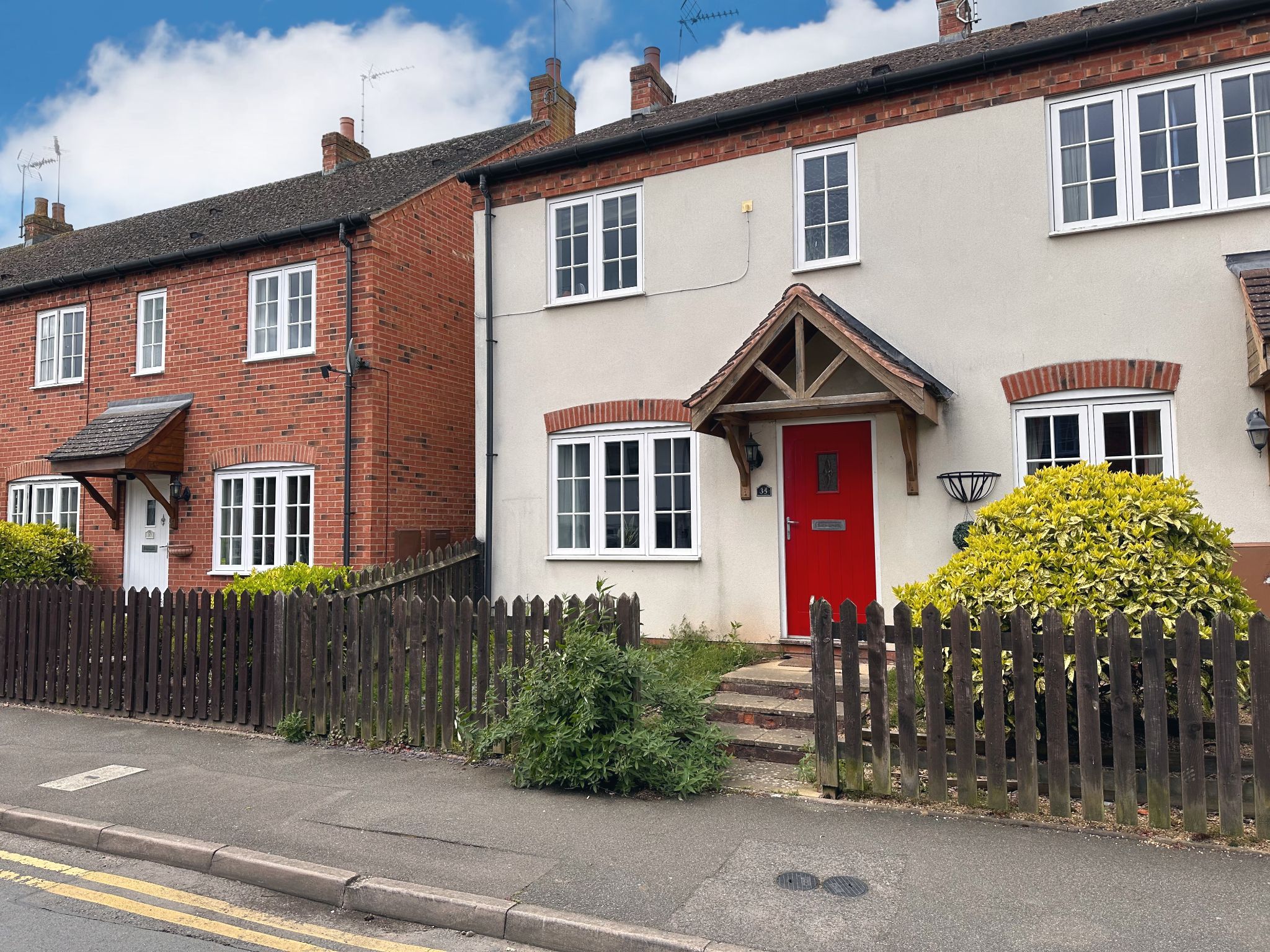 3 bedroom end terraced house To Let Alcester - Photograph 1