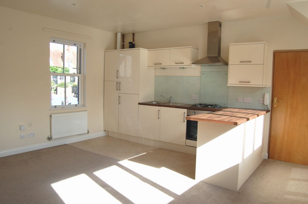 2 bedroom flat flat/apartment To Let Bidford On Avon - Photograph 1