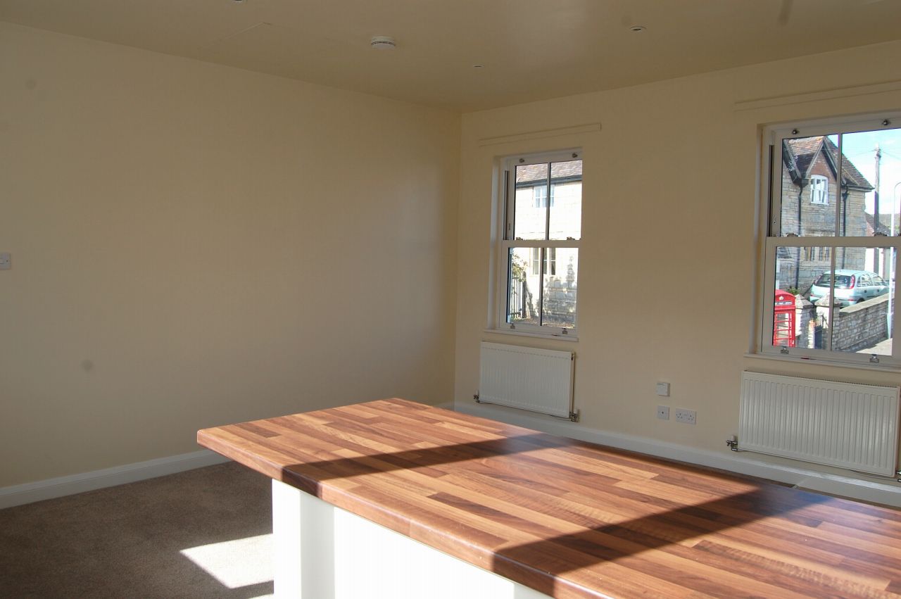 2 bedroom flat flat/apartment To Let Bidford On Avon - Photograph 3