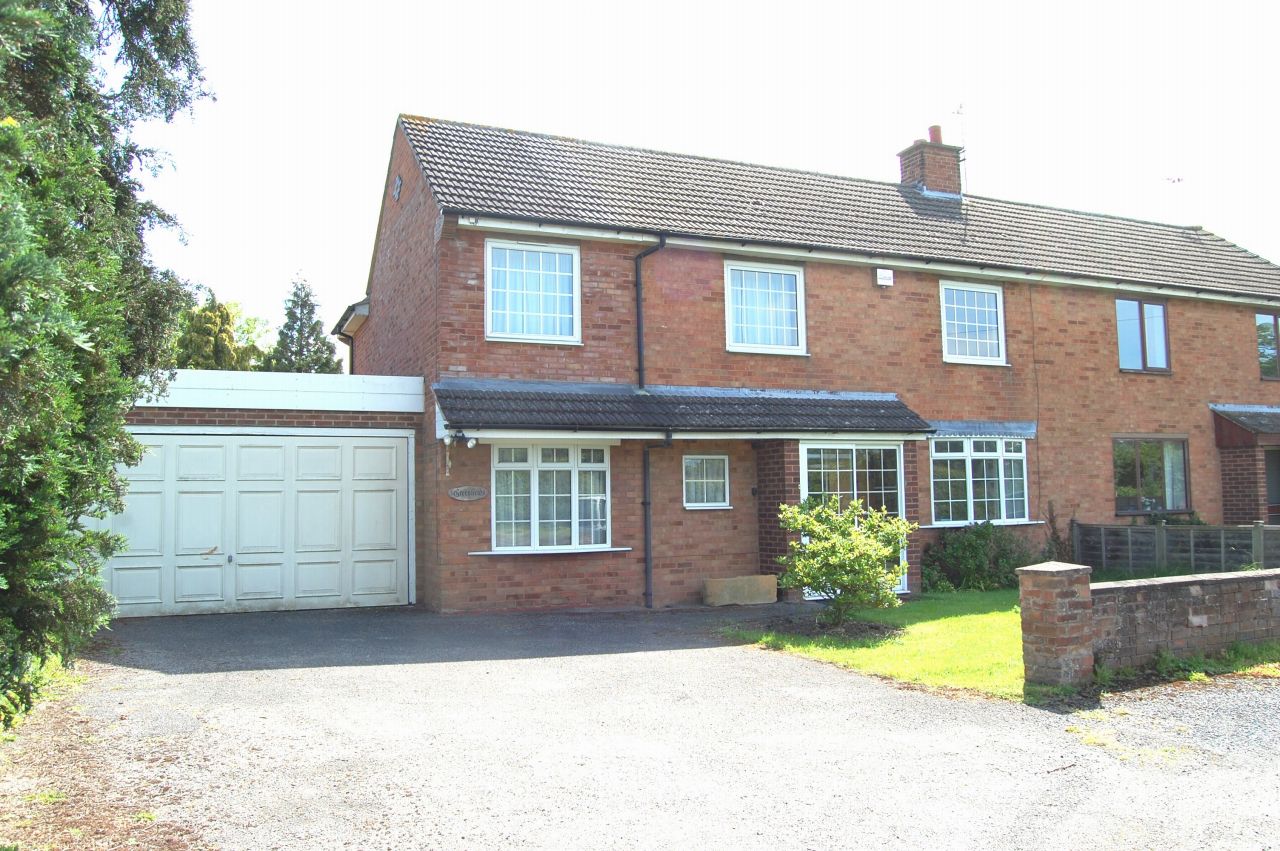 3 bedroom semi-detached house Let Agreed in Kings Coughton, Alcester - Photograph 1