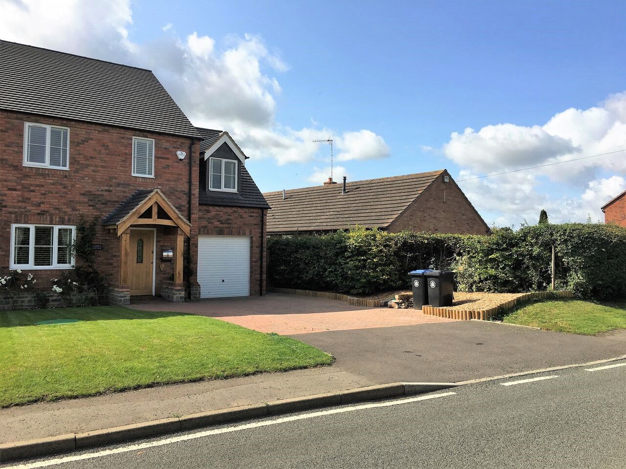 4 bedroom house SSTC in Wixford, Alcester - 0