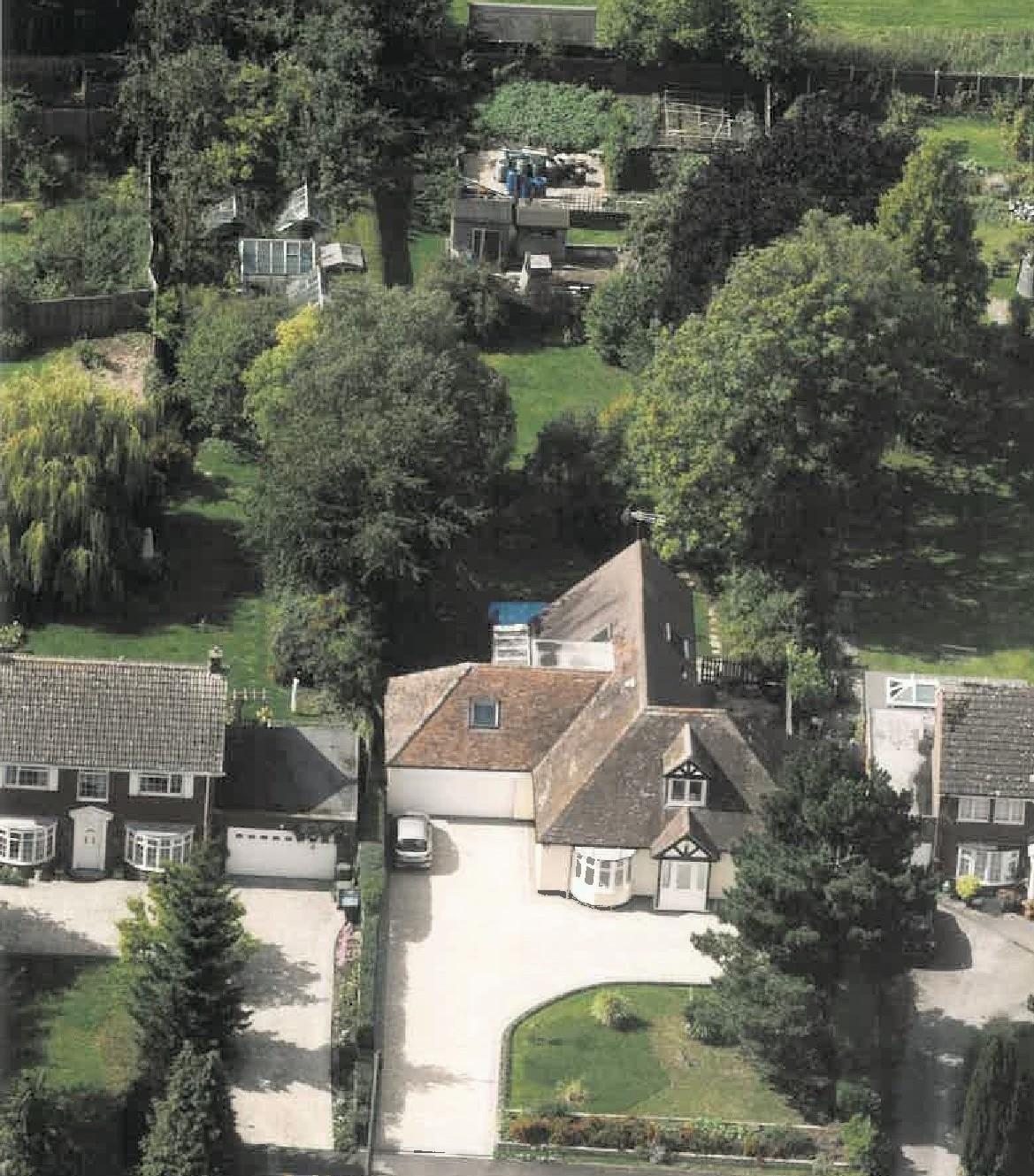 5 bedroom detached house SSTC in Kings Coughton, Alcester - Photograph 3