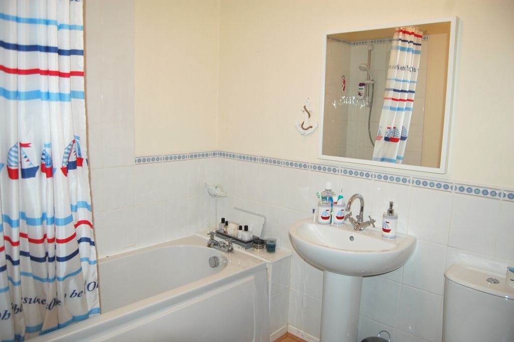 1 bedroom duplex flat/apartment To Let Bidford On Avon - Photograph 4