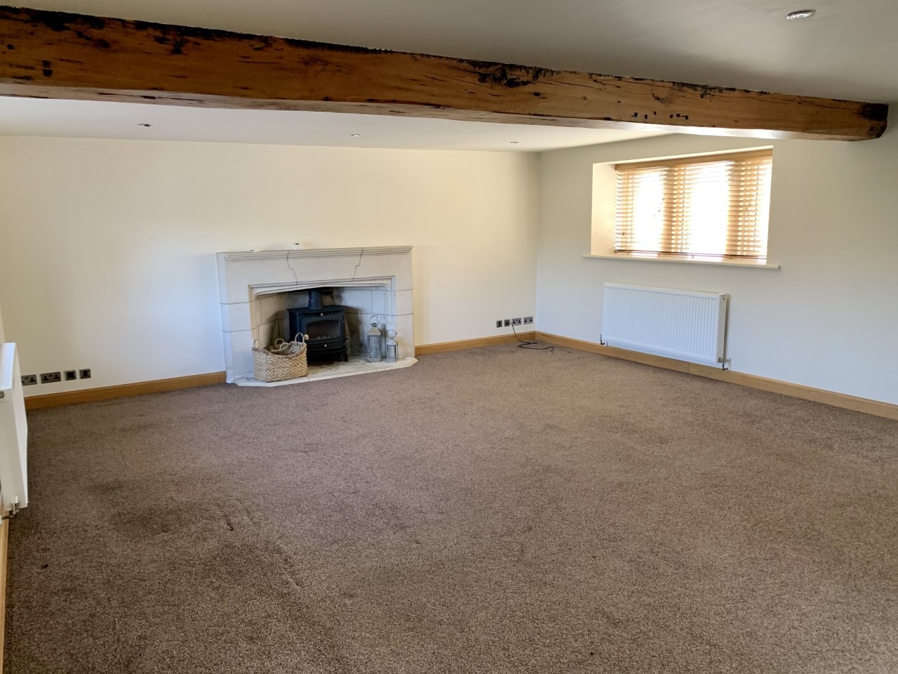 3 bedroom detached house For Sale in Todmorden - Photograph 15.