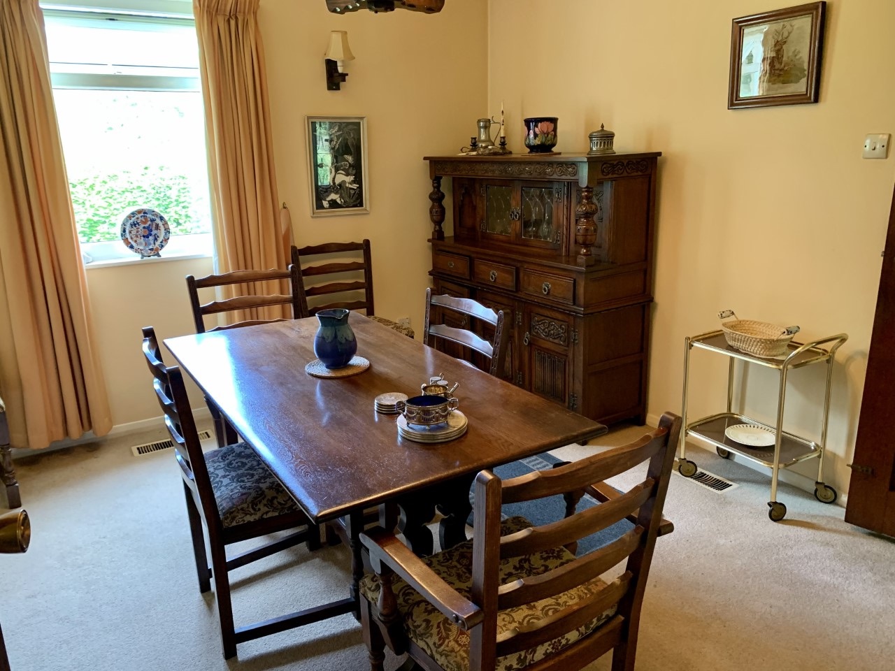 4 bedroom detached bungalow For Sale in Todmorden - Photograph 10.
