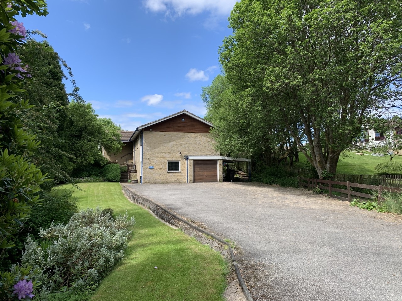 4 bedroom detached bungalow For Sale in Todmorden - Photograph 2.