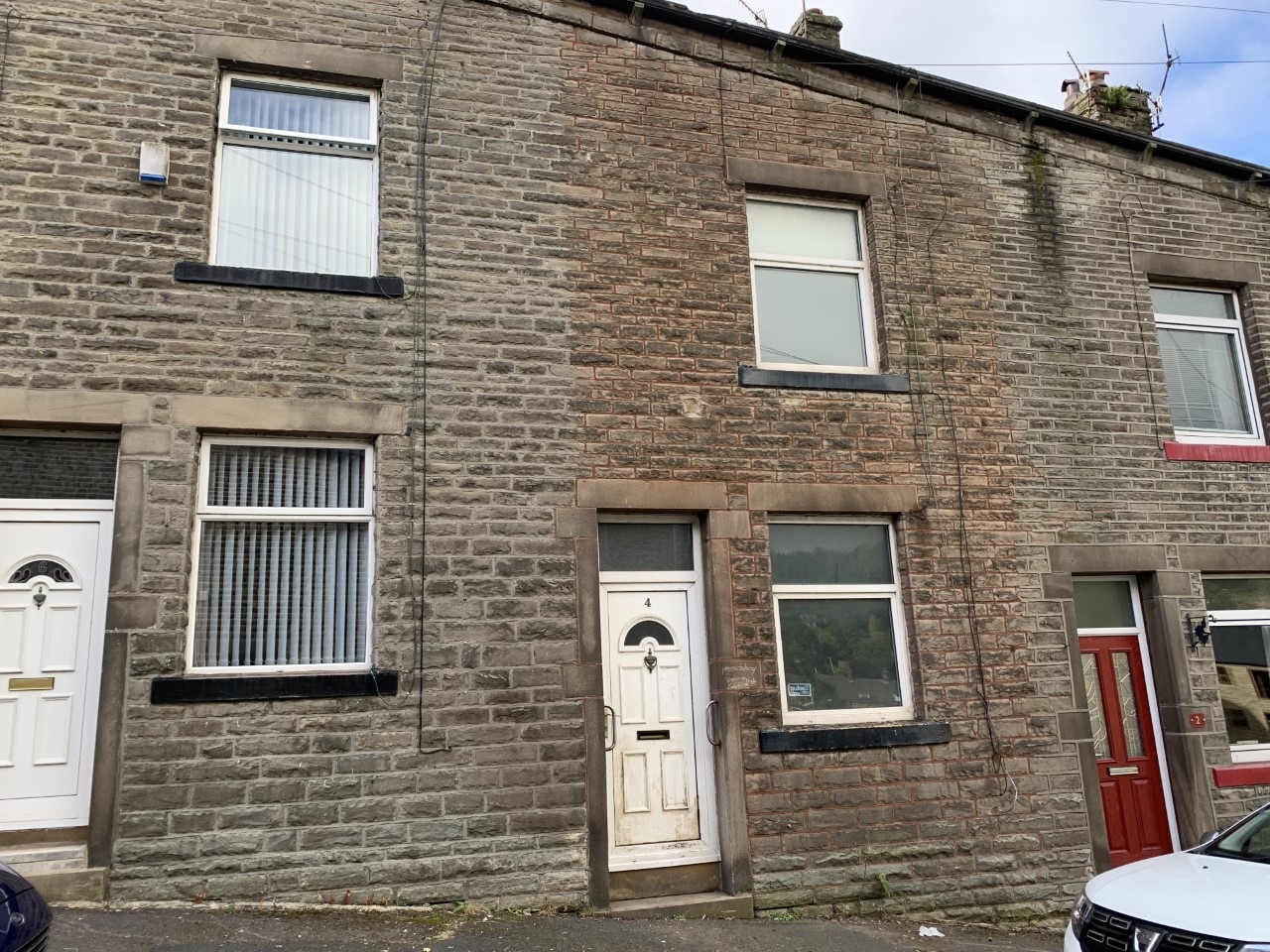 3 bedroom mid terraced house For Sale in Todmorden - Photograph 1.