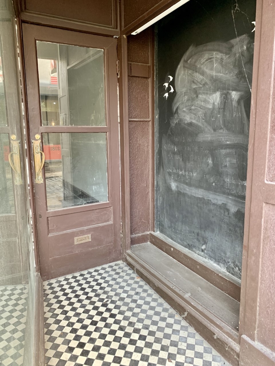 Retail To Let in Calderdale - Photograph 4.