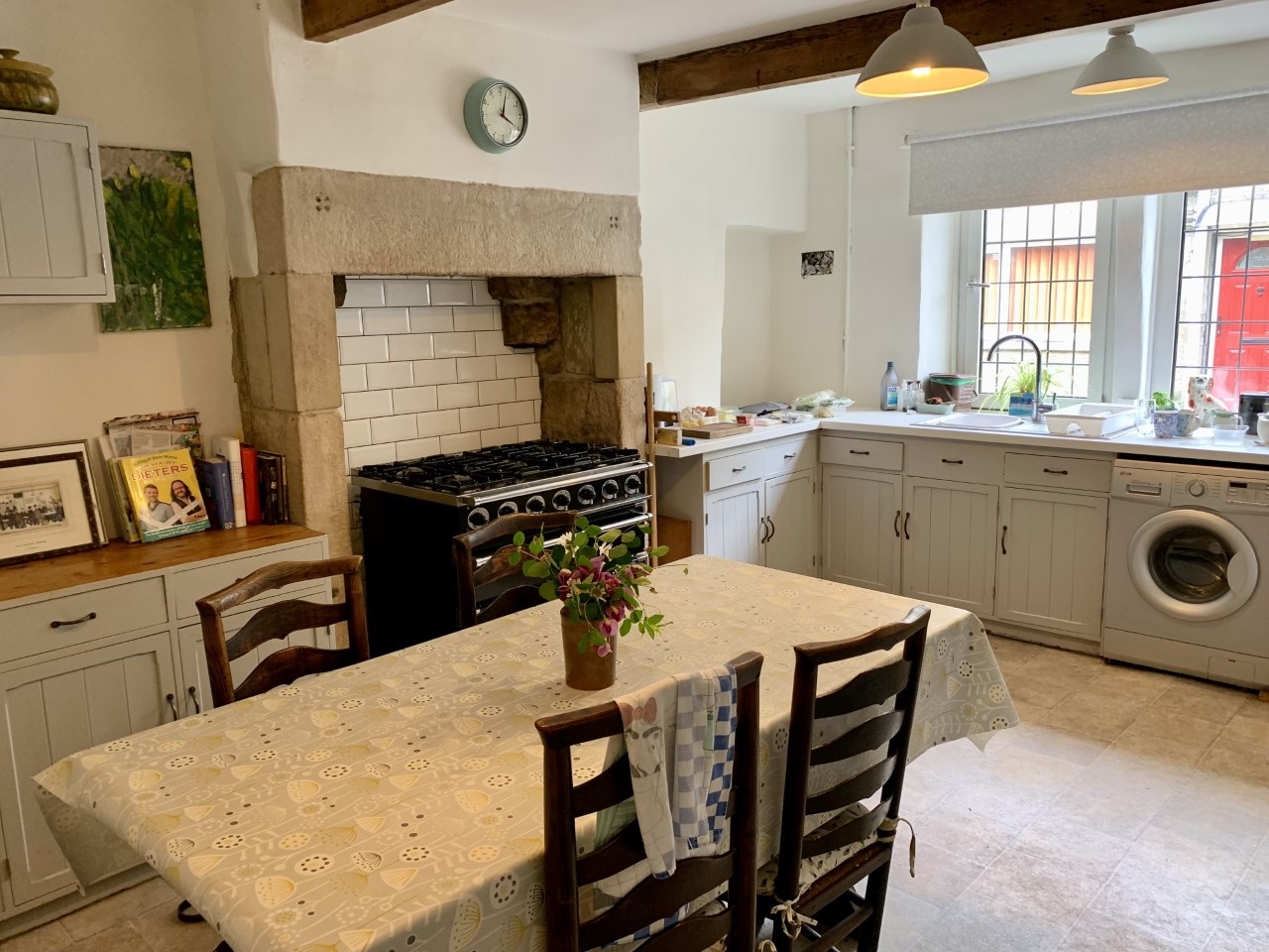 2 bedroom cottage house For Sale in Todmorden - Photograph 4.