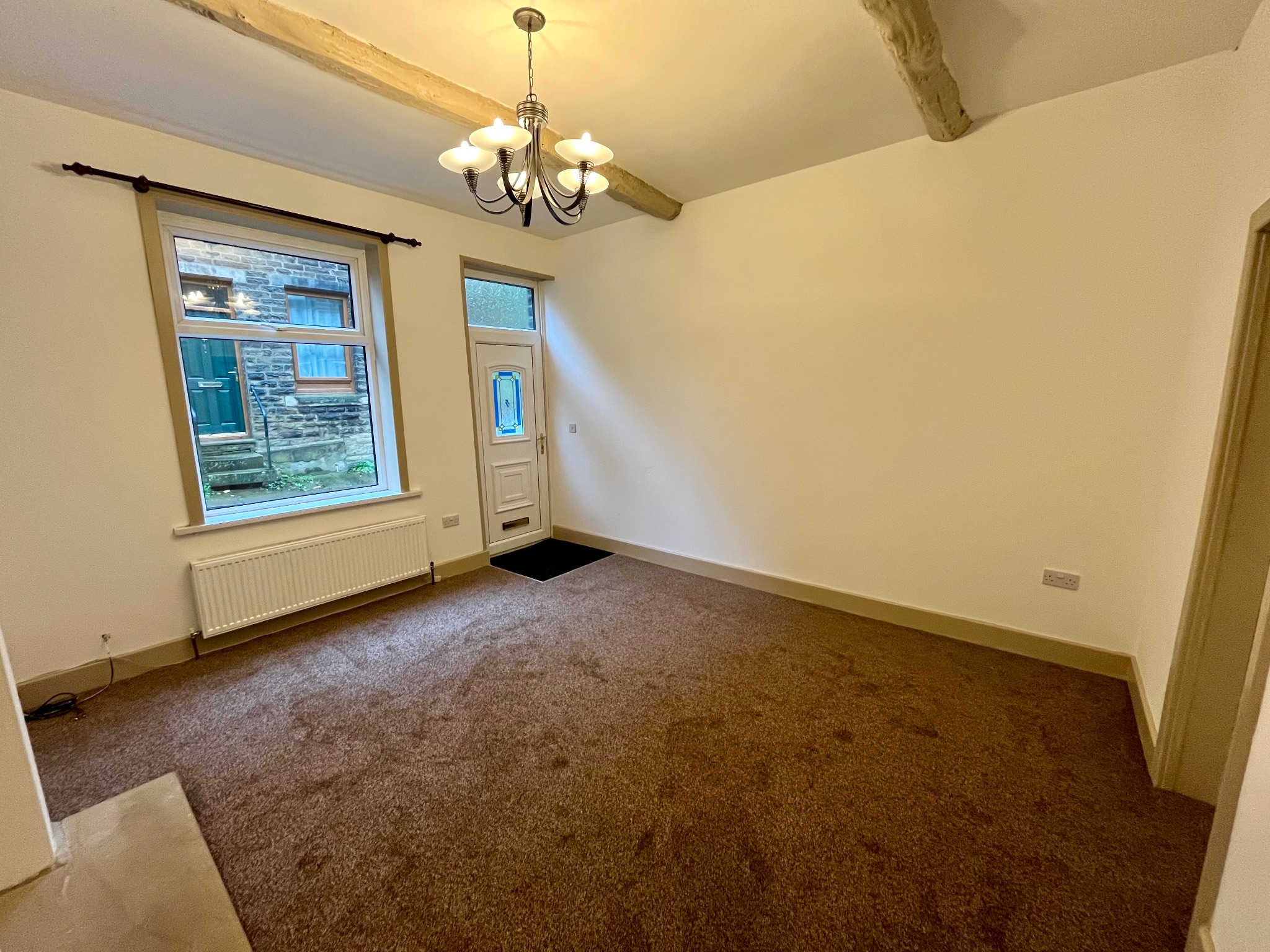 3 bedroom mid terraced house Reserved in Todmorden - Photograph 4.