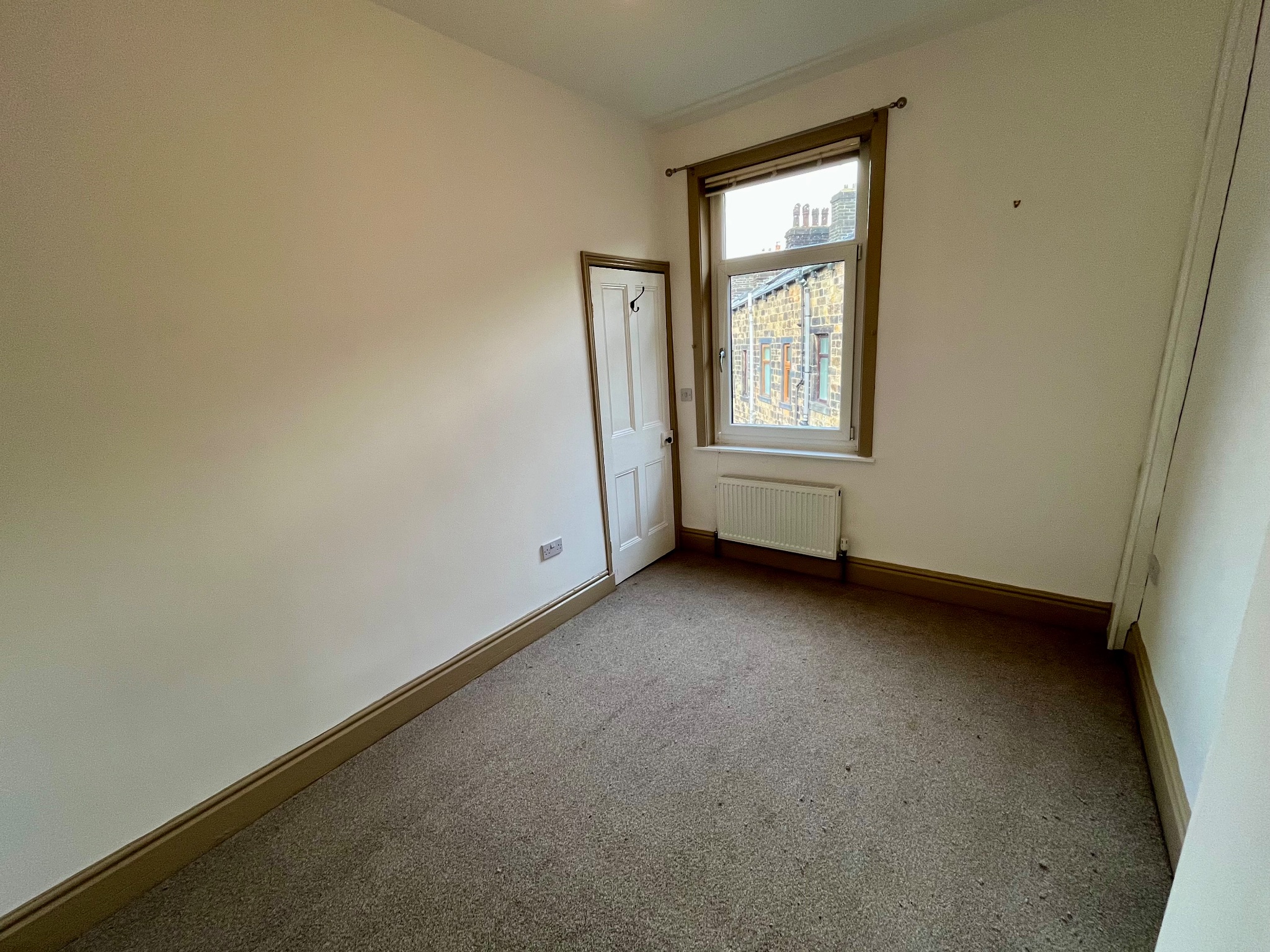 3 bedroom mid terraced house Reserved in Todmorden - Photograph 10.