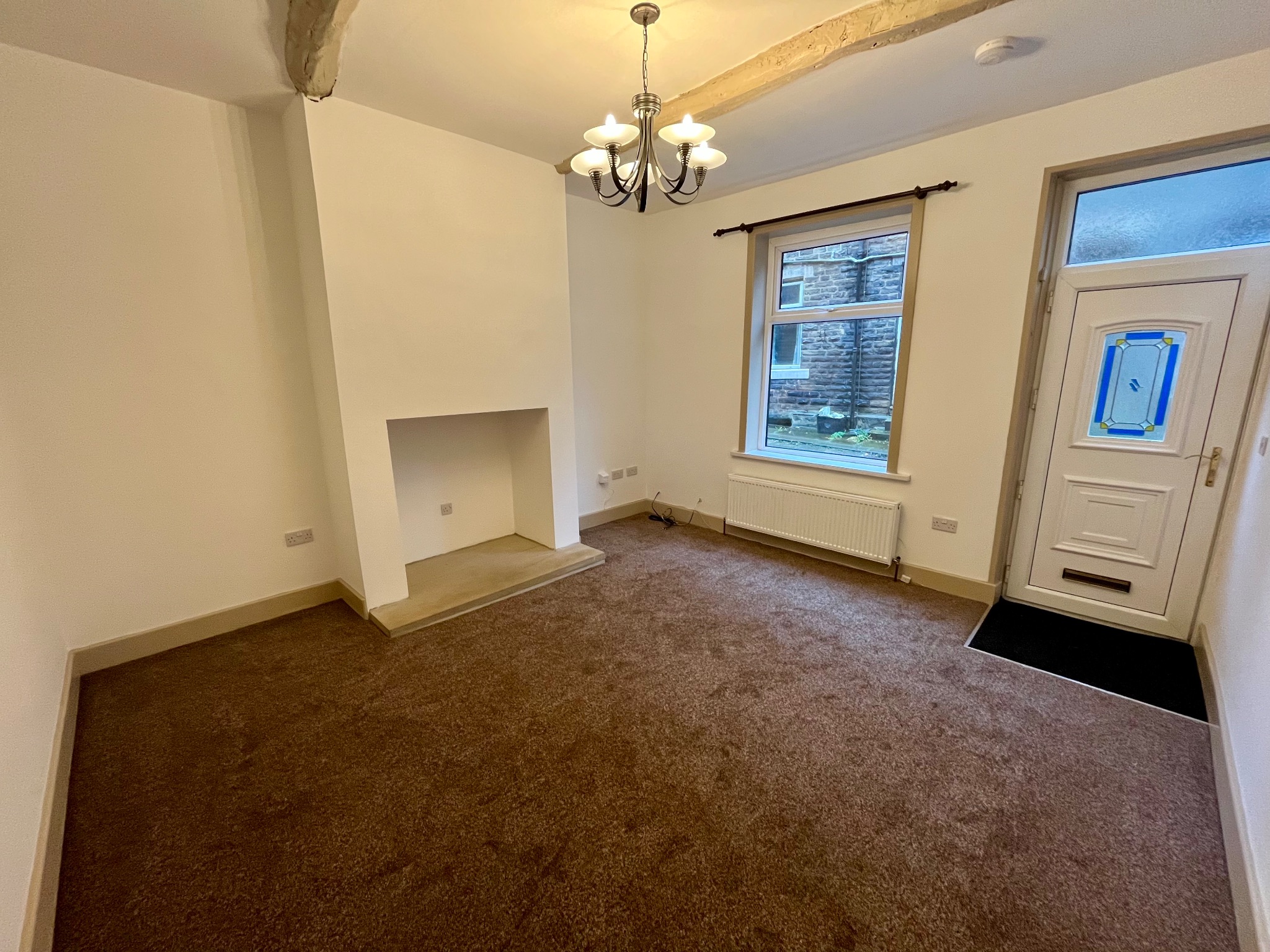 3 bedroom mid terraced house  in Todmorden - Property photograph.