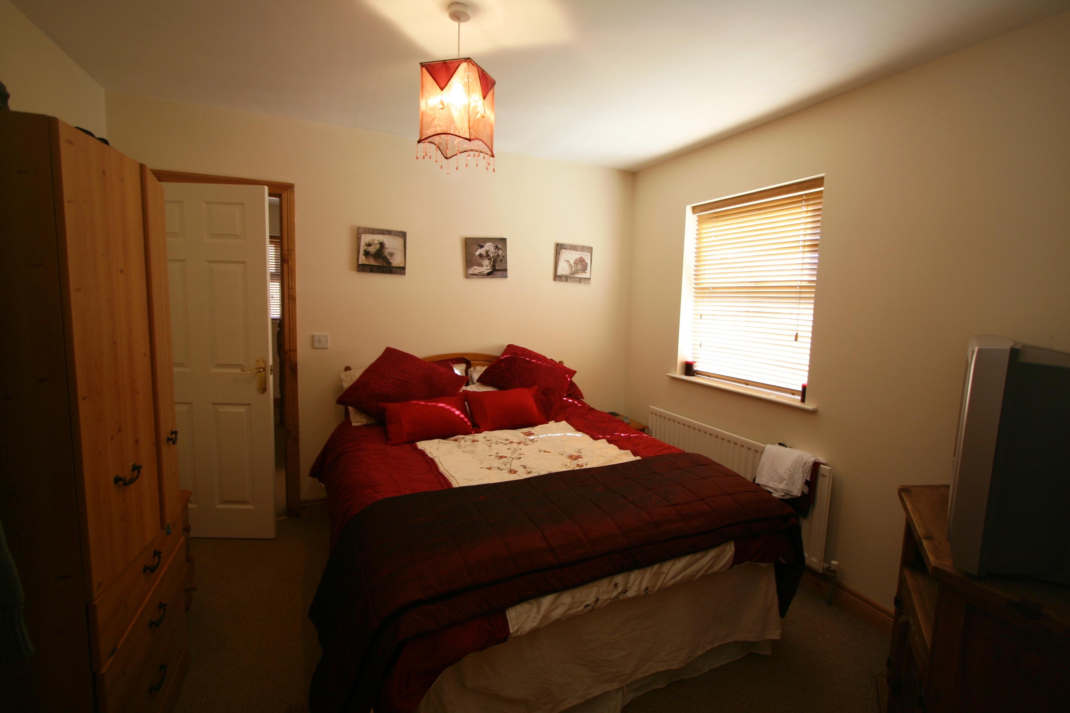 4 bedroom detached house For Sale in Antrim - Photograph 5