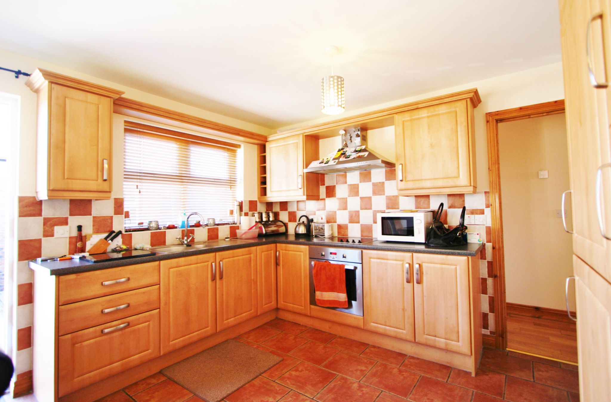 4 bedroom detached house For Sale in Antrim - Photograph 4