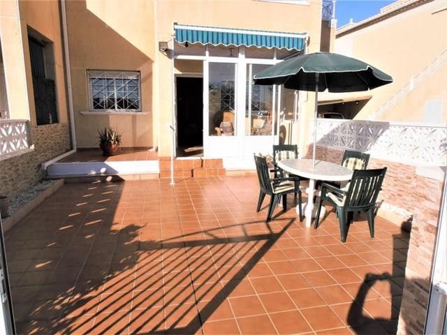 2 bedroom apartment flat/apartment For Sale in Alicante - Photograph 6