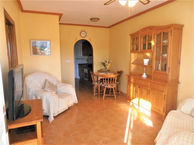 2 bedroom apartment flat/apartment For Sale in Alicante - Photograph 5