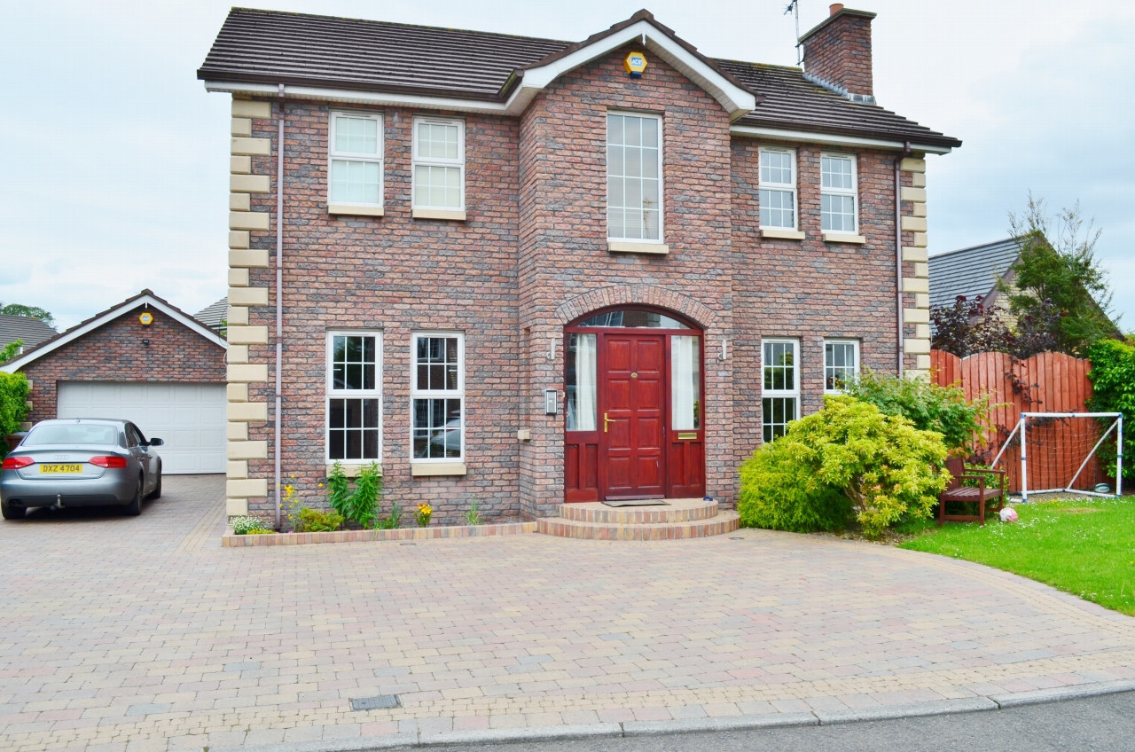 4 bedroom detached house Sold in Randalstown - Photograph 1