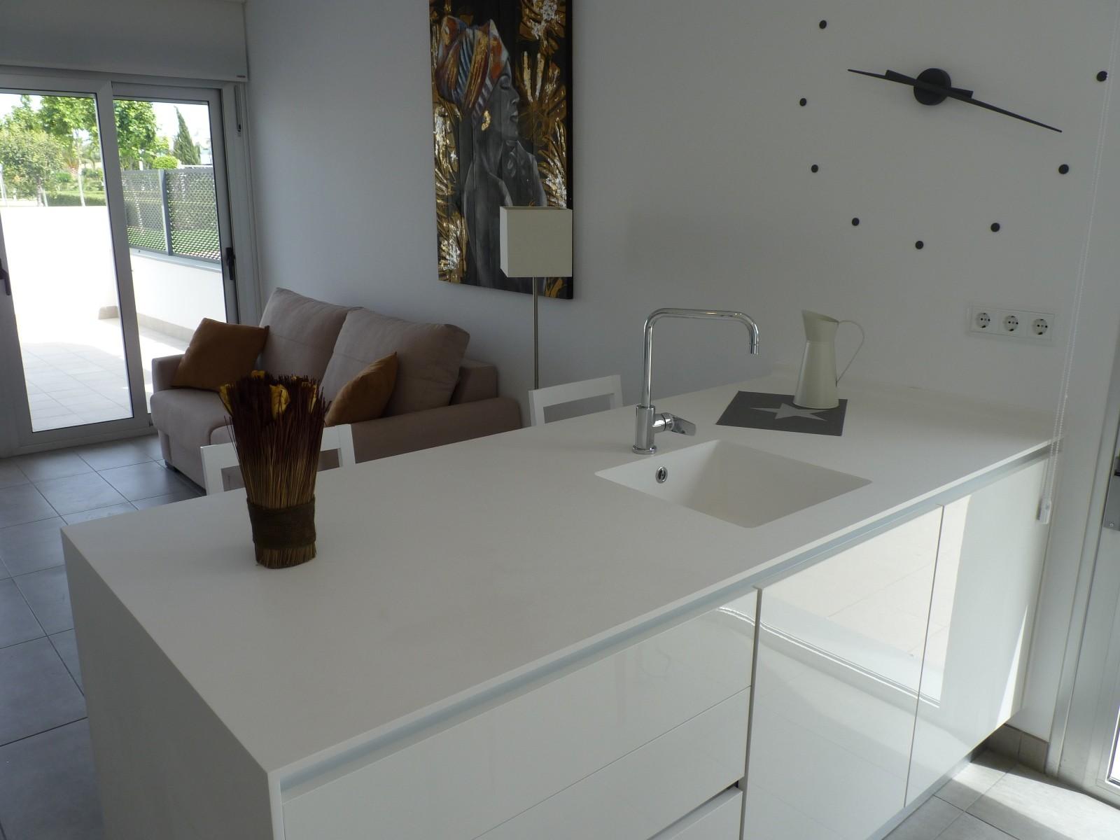 2 bedroom detached bungalow For Sale in Costa Blanca - Photograph 2