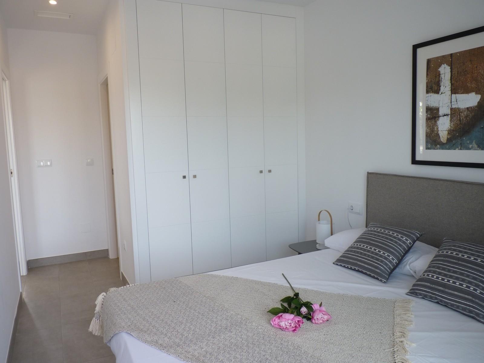 2 bedroom detached bungalow For Sale in Costa Blanca - Photograph 3