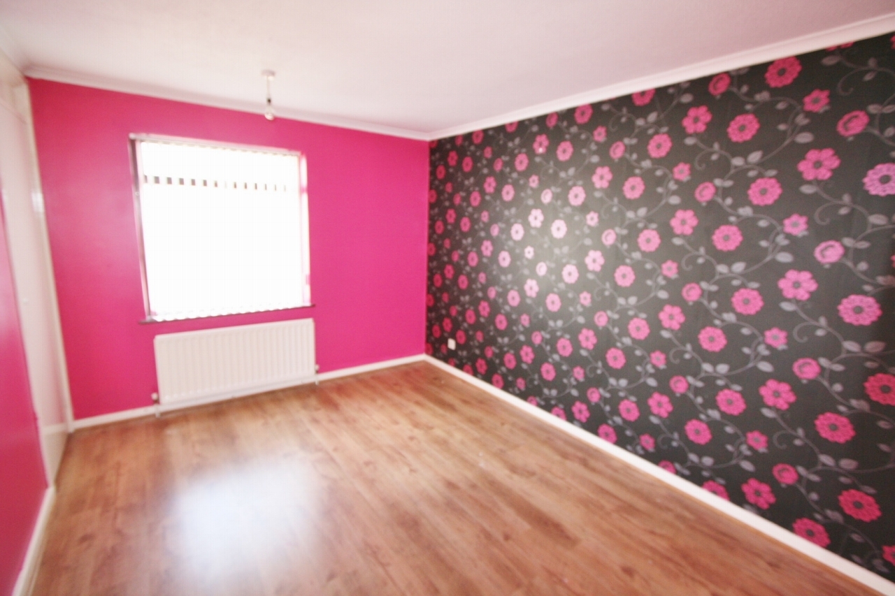 3 bedroom mid terraced house To Let in Antrim - Photograph 5