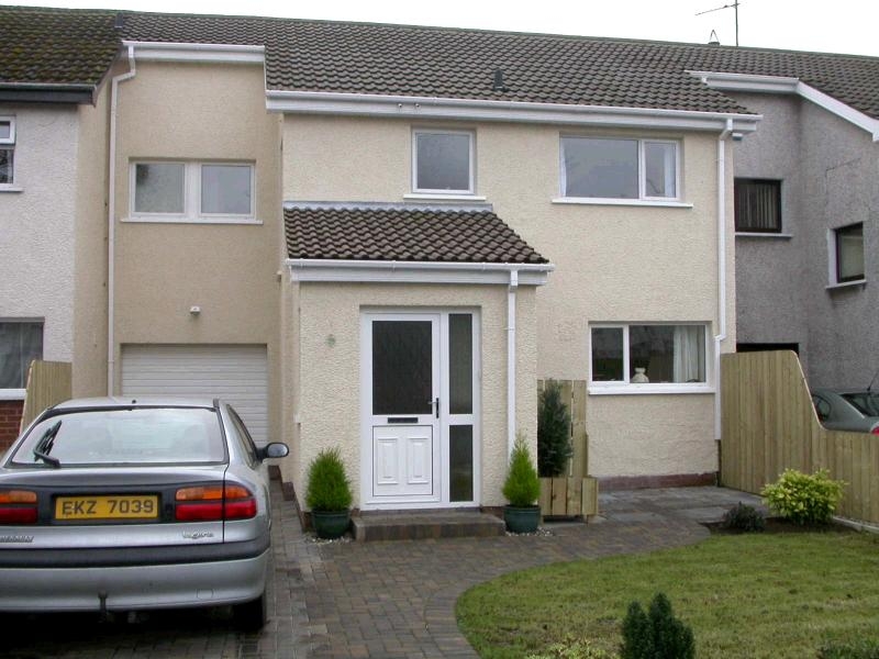 5 bedroom mid terraced house SSTC in Antrim - 0