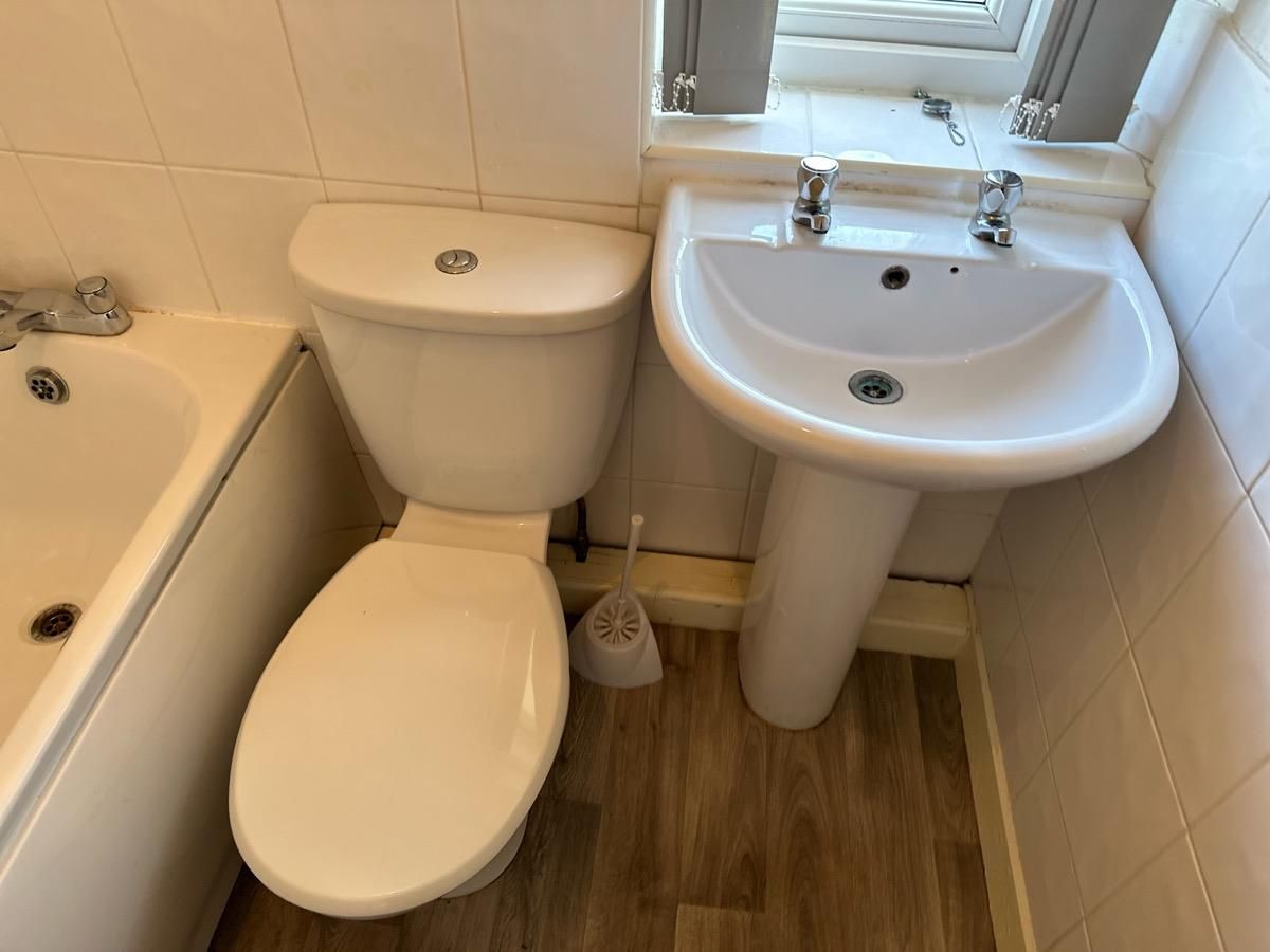 3 bedroom mid terraced house To Let in Manchester - Photograph 6.