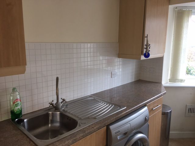 2 bedroom semi-detached house SSTC in Manchester - Photograph 11.