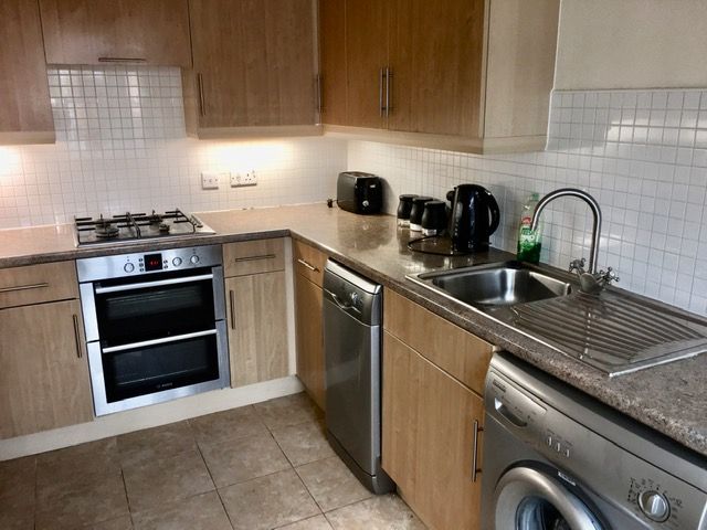 2 bedroom semi-detached house SSTC in Manchester - Photograph 10.