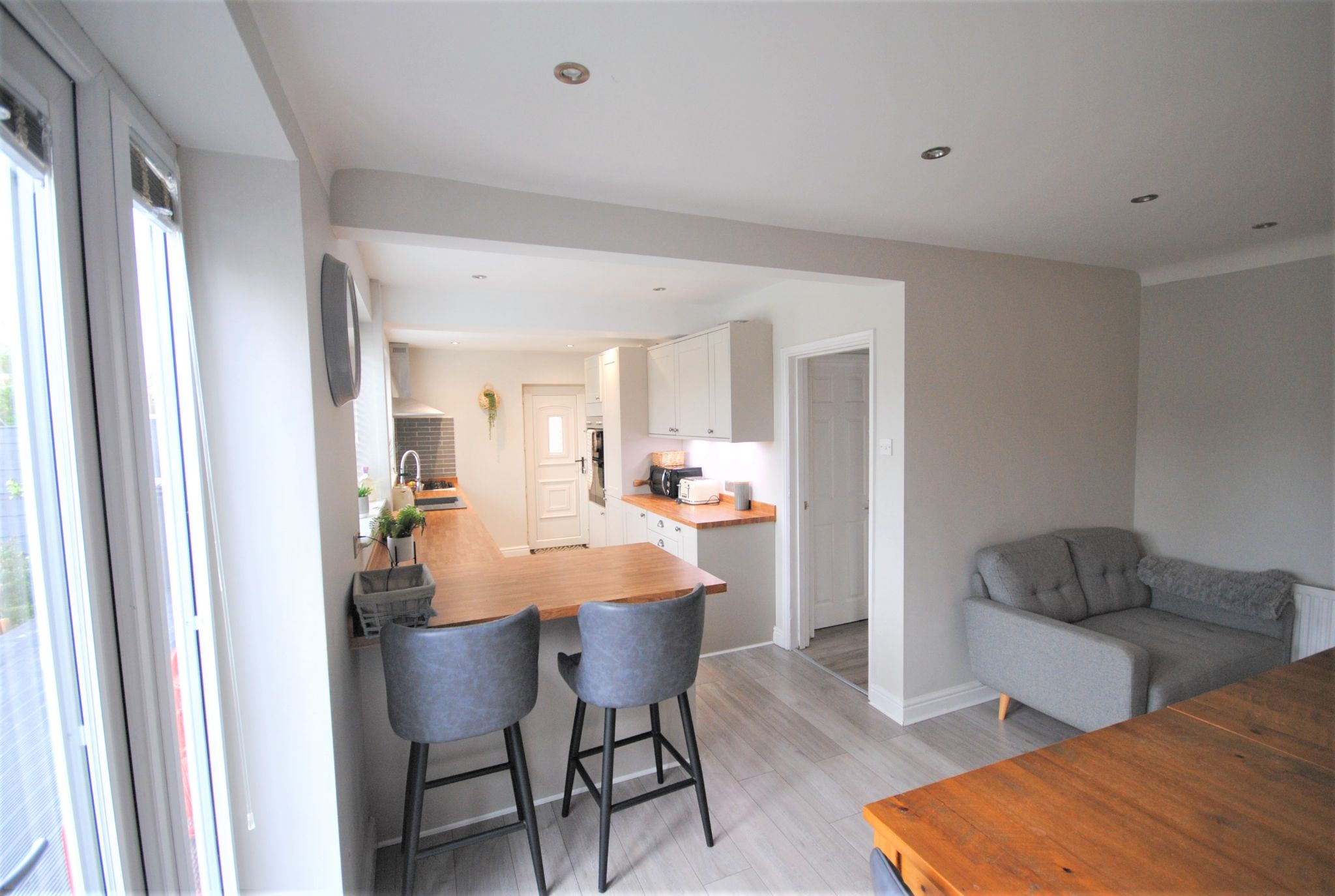4 bedroom semi-detached house Sale Agreed in Manchester - Photograph 34.