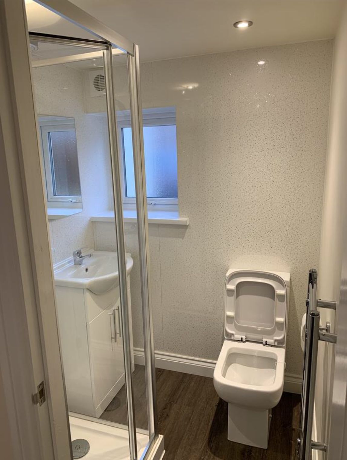 4 bedroom semi-detached house SSTC in Manchester - Photograph 7.