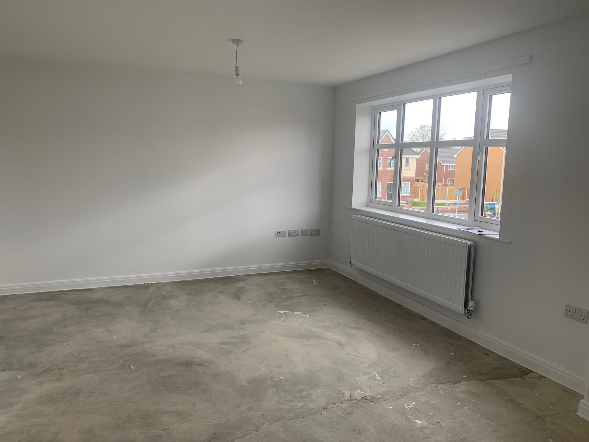 2 bedroom flat flat/apartment To Let in Manchester - Photograph 2.