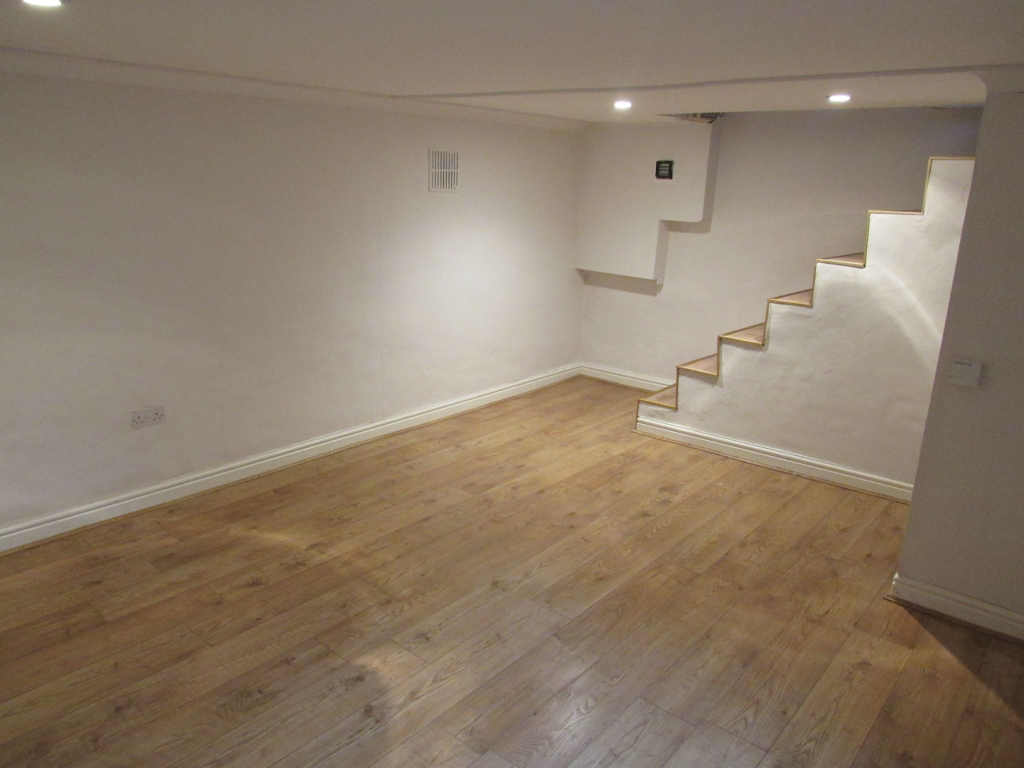 1 bedroom apartment flat/apartment To Let in Manchester - Photograph 8.