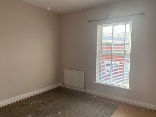 2 bedroom mid terraced house To Let in Stockport - Photograph 7.