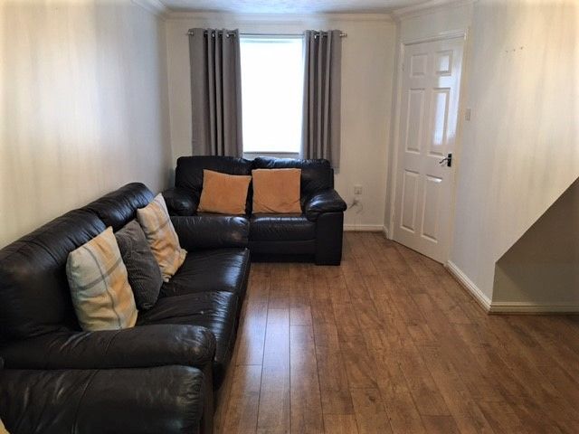 2 bedroom mid terraced house For Sale in Manchester - Photograph 18.