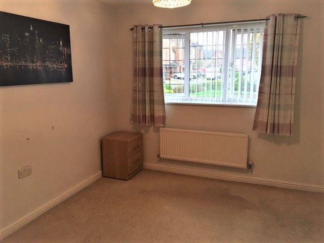 2 bedroom mid terraced house For Sale in Manchester - Photograph 16.