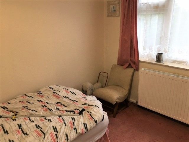 3 bedroom semi-detached house Sale Agreed in Manchester - Photograph 21.