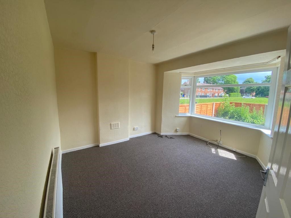 4 bedroom end terraced house For Sale in Manchester - Photograph 1.
