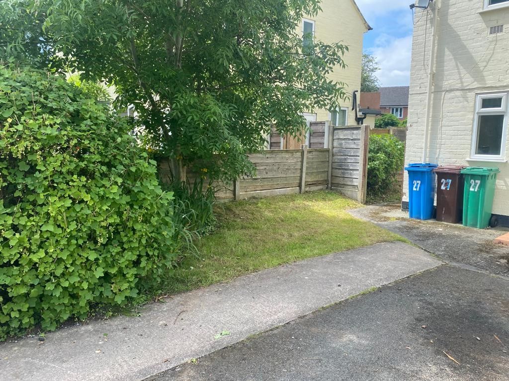 4 bedroom end terraced house For Sale in Manchester - Photograph 7.