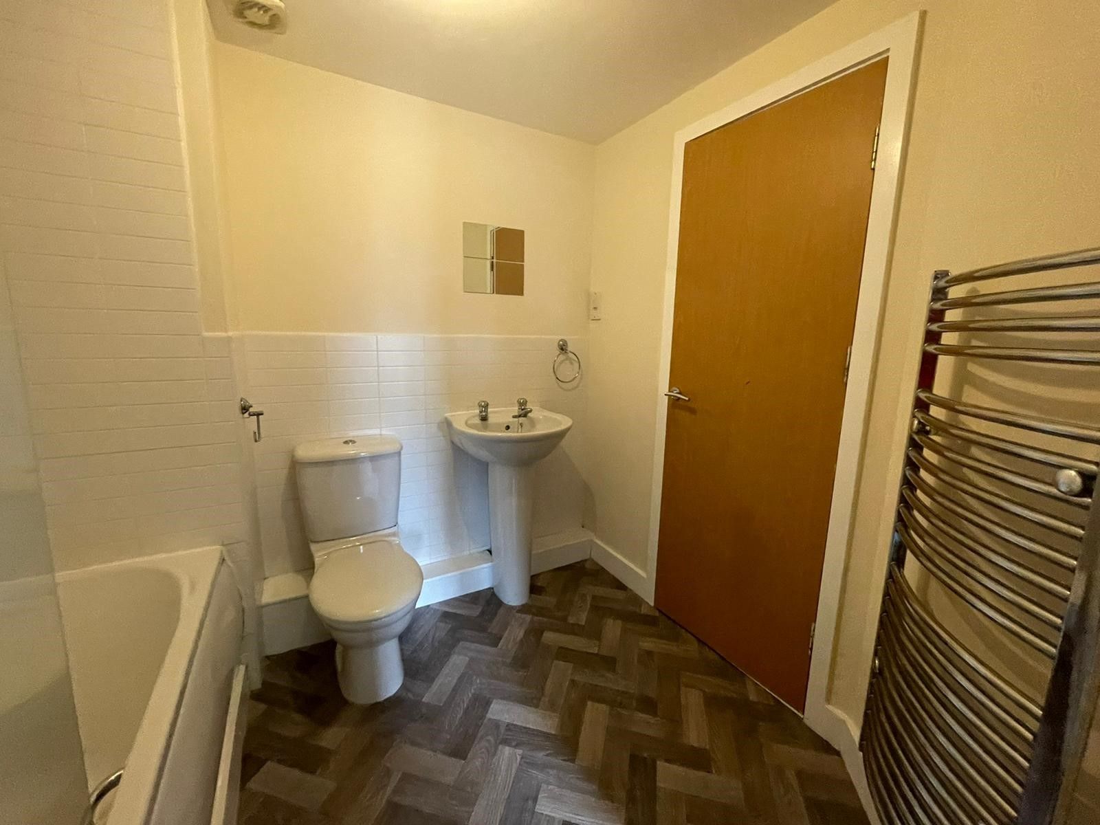 2 bedroom apartment flat/apartment To Let in Manchester - Photograph 8.