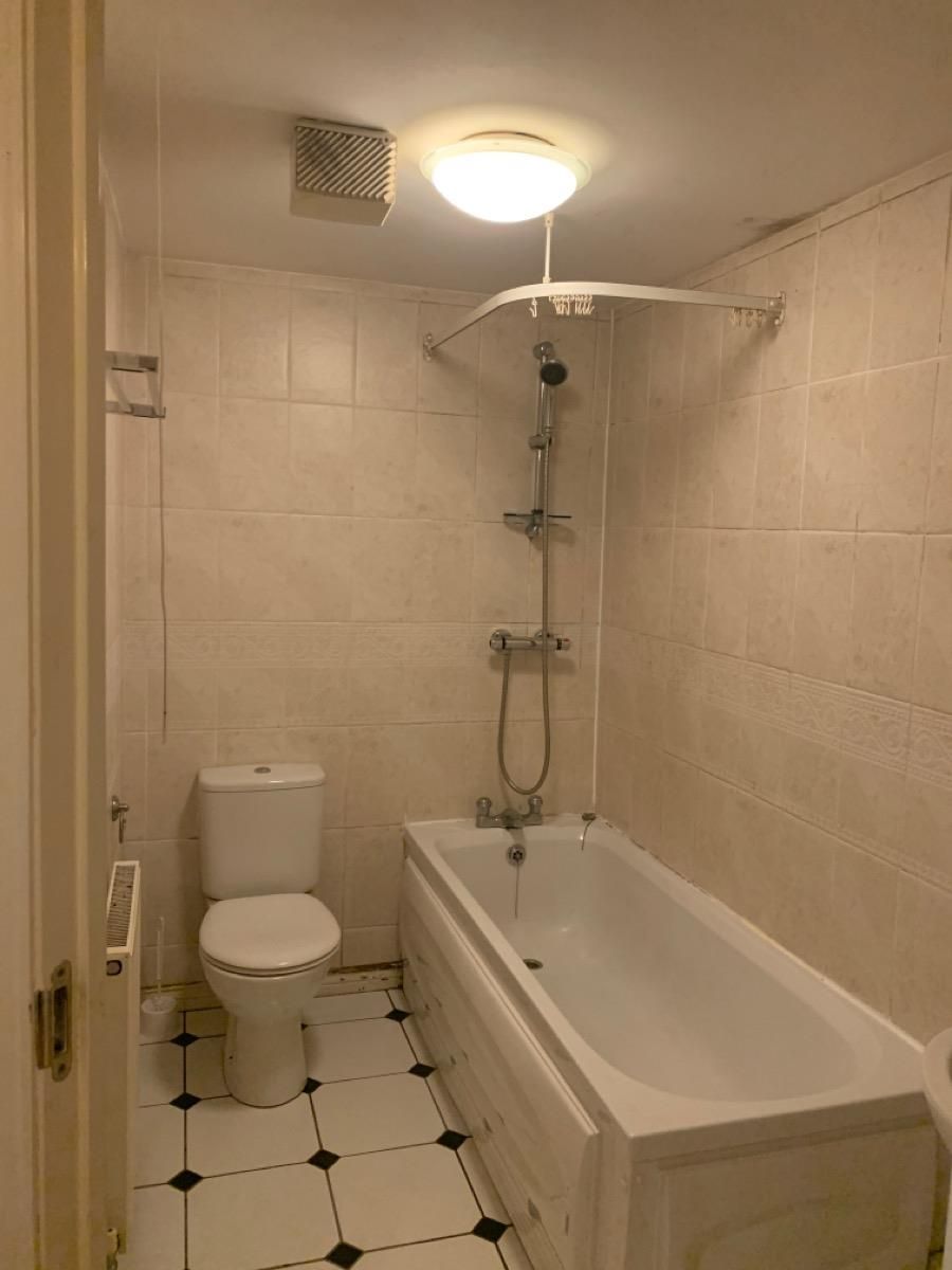 2 bedroom apartment flat/apartment To Let in Manchester - Photograph 6.