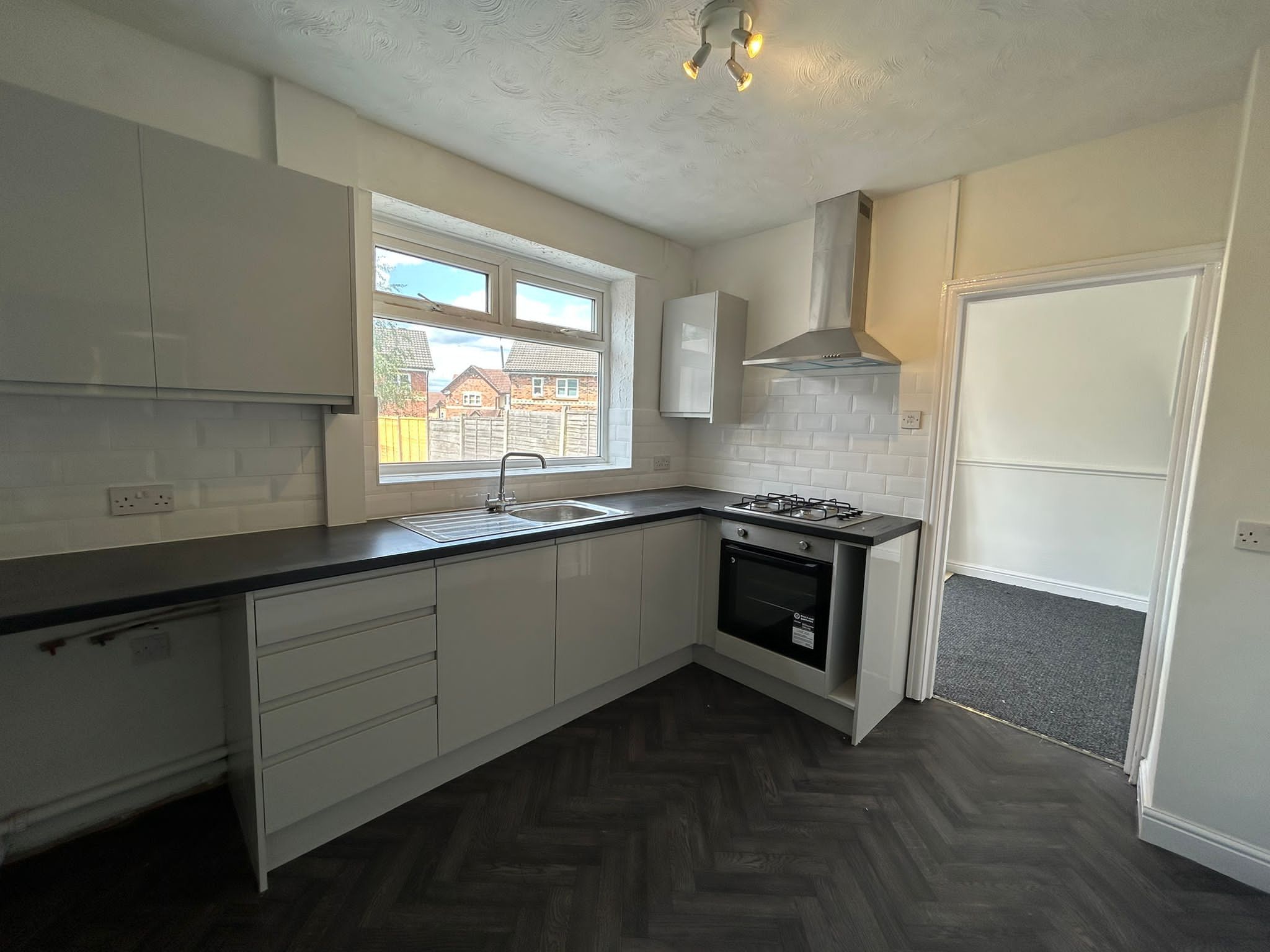 3 bedroom mid terraced house To Let in Manchester - Property photograph.