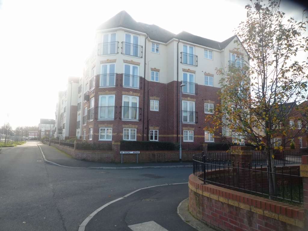 2 bedroom apartment flat/apartment For Sale in Manchester - Photograph 2.