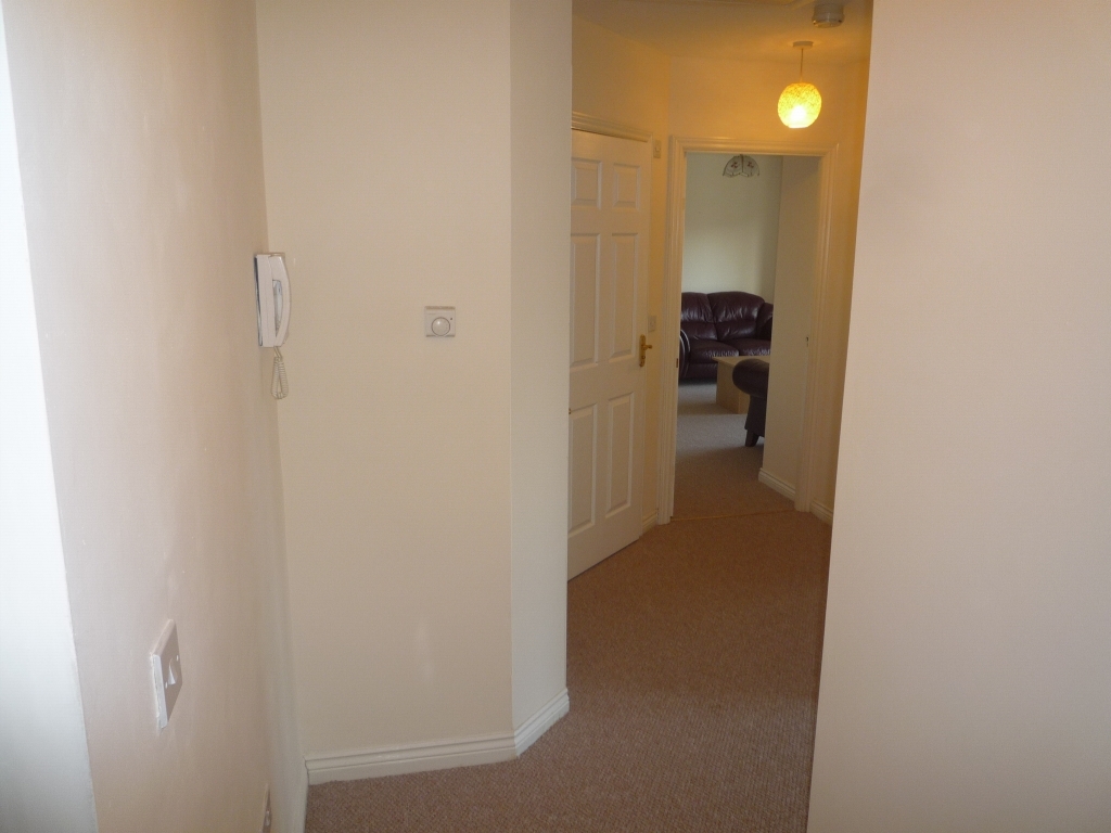 2 bedroom apartment flat/apartment For Sale in Manchester - Photograph 8.