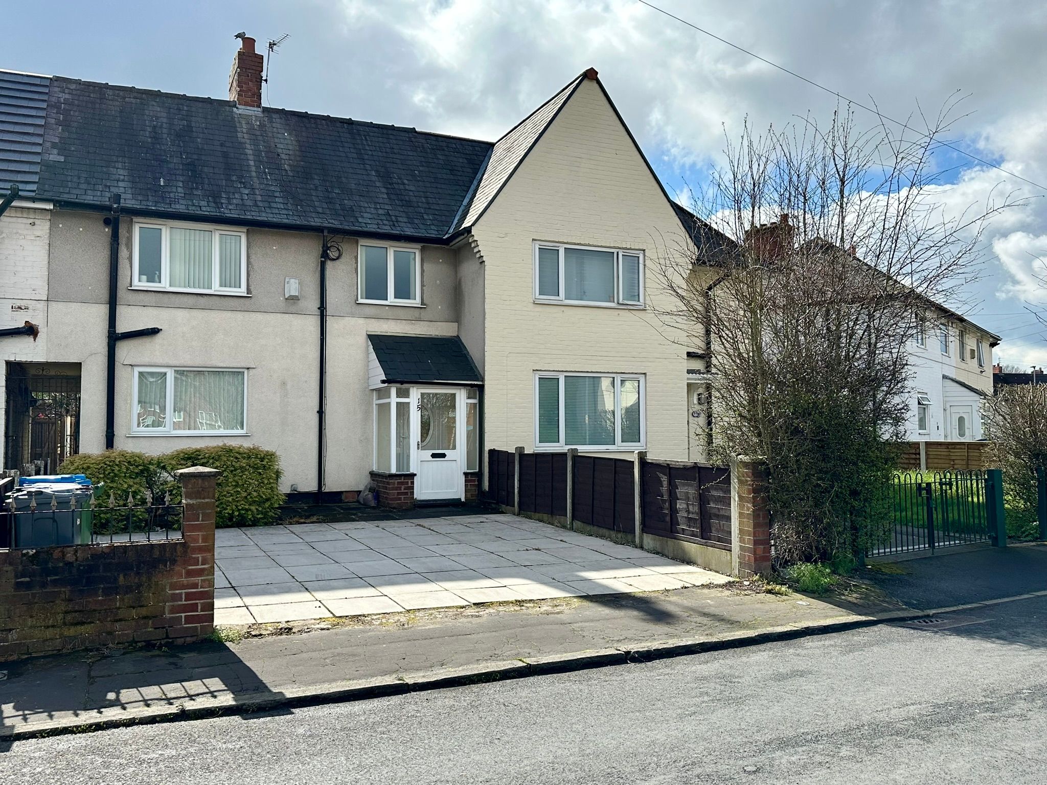 3 bedroom mid terraced house Let Agreed in Manchester - Photograph 1.