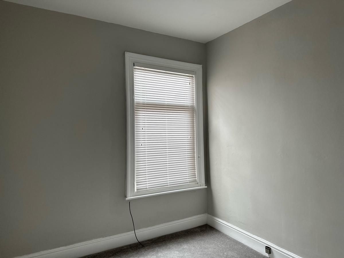 2 bedroom end terraced house To Let in Manchester - Photograph 7.