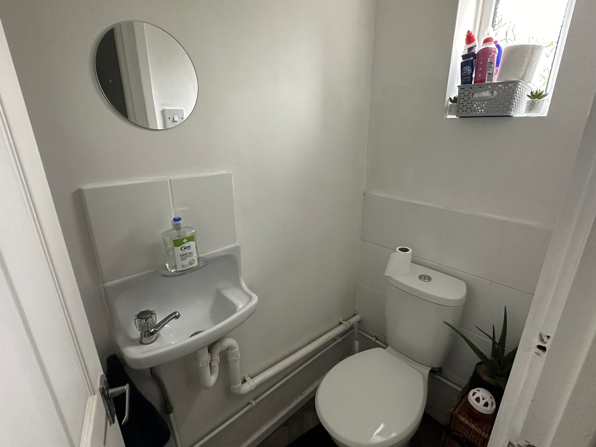 3 bedroom end terraced house To Let in Manchester - Photograph 8.