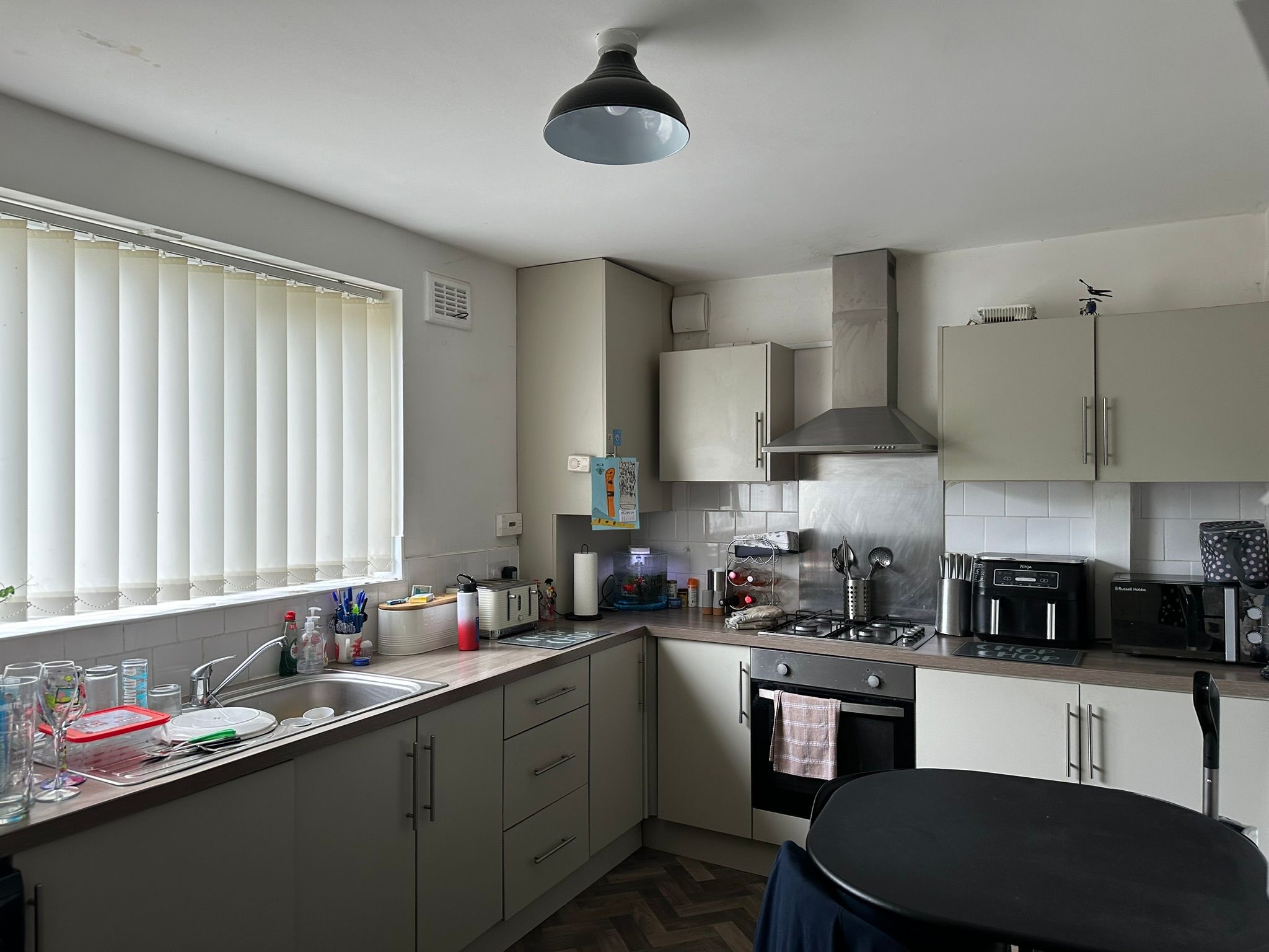 3 bedroom end terraced house To Let in Manchester - Photograph 4.
