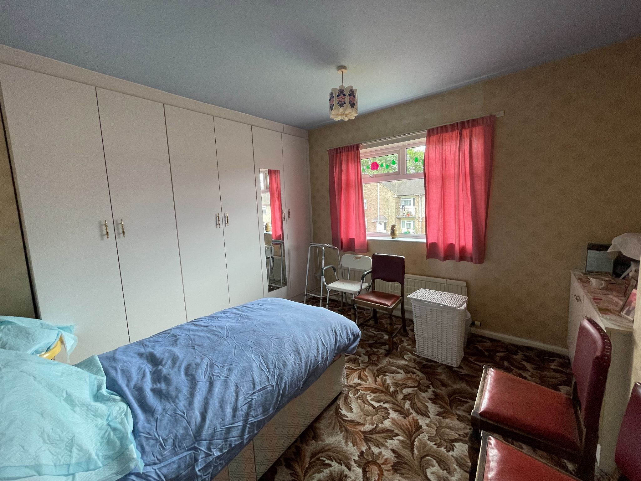 3 bedroom mid terraced house SSTC in Manchester - Photograph 9.