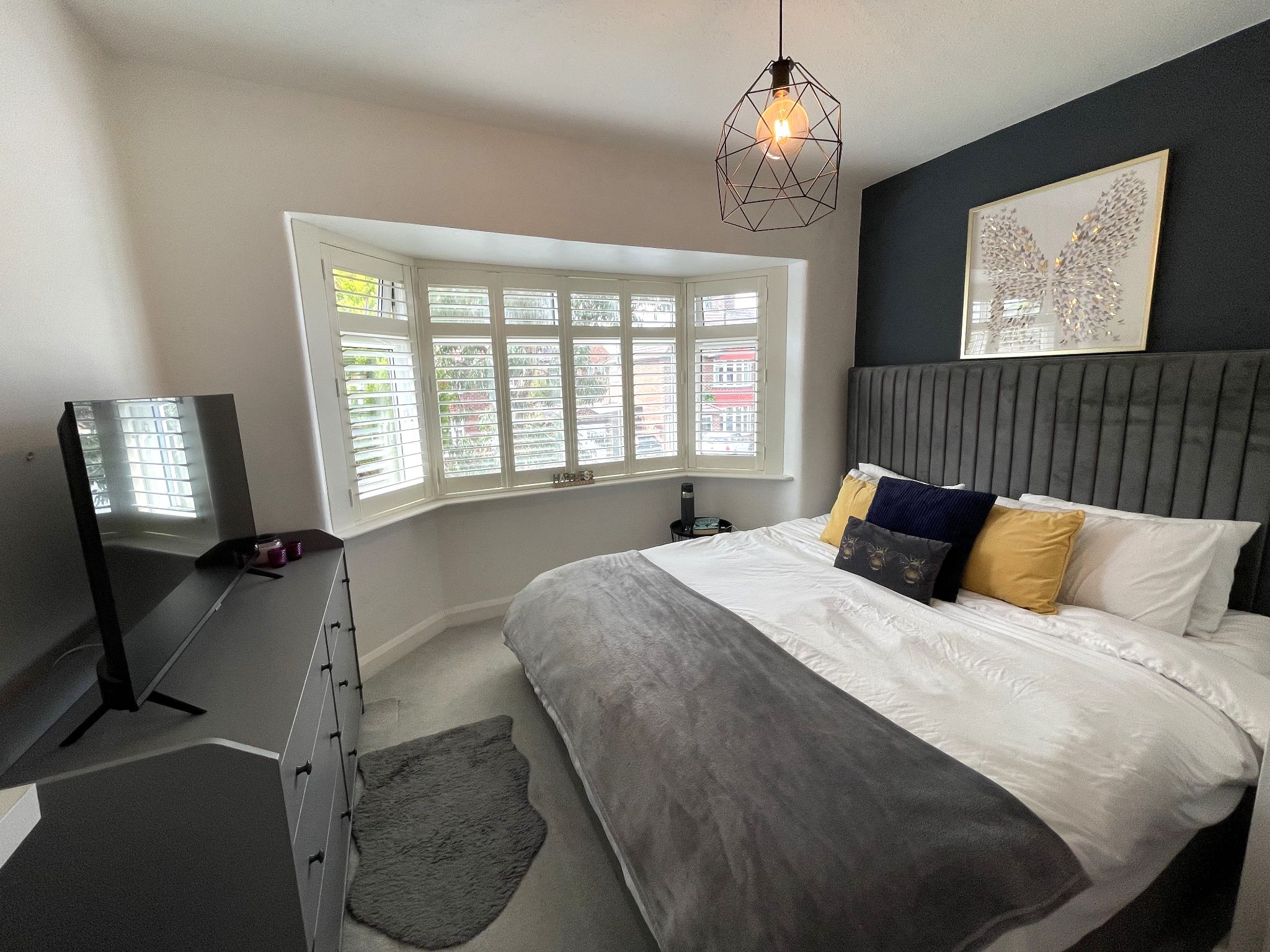 3 bedroom semi-detached house For Sale in Manchester - Photograph 12.